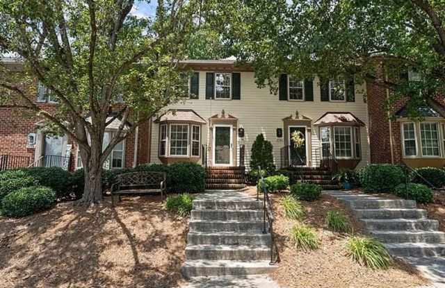Renovated luxury townhome Greens Crossing, Northwest Greensboro photos photos