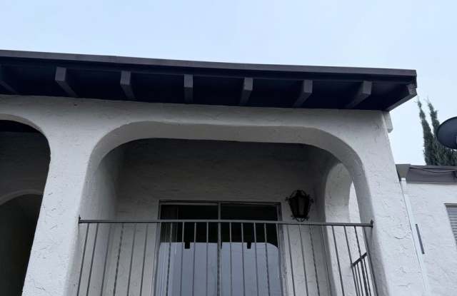 Creekside Apartments photos photos