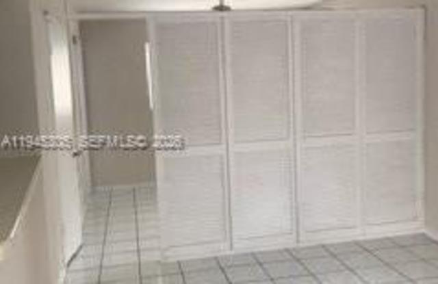 305 Navarre Ave photos photos