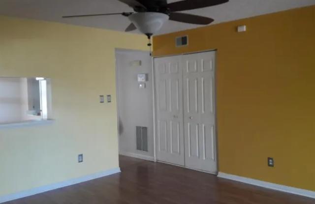 townhouse for rent in a great location Gallery 3