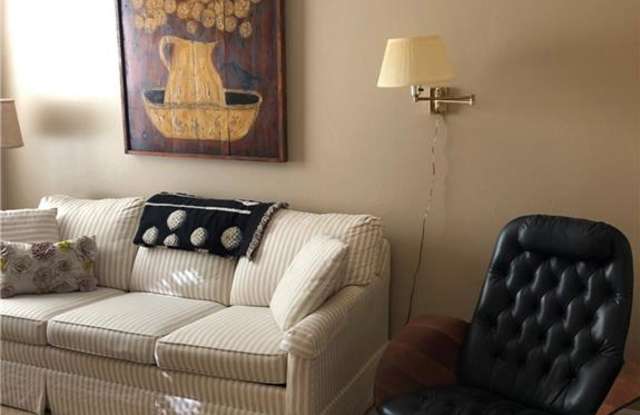 9260 Bayberry BEND Gallery 4