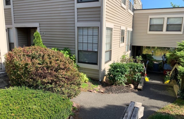 8 Clemens Ct - 8 Clemens Court, Hartford County, CT 06067