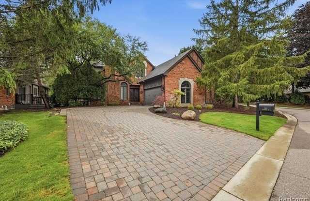 160 Kirkwood Court Gallery 2