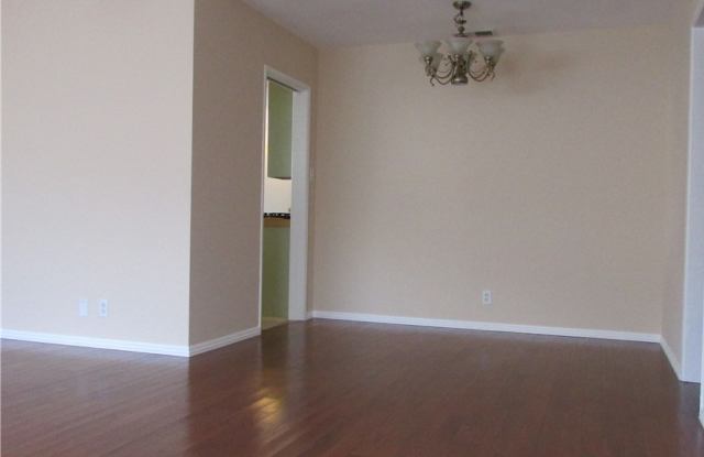 21930 Ladeene Avenue Gallery 4