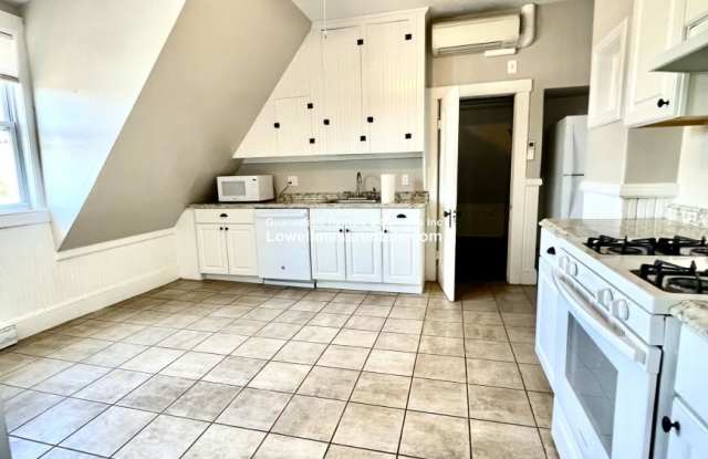 8 Middlesex St. photos photos
