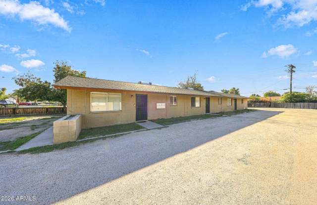 2633 W BELMONT Avenue Gallery 4