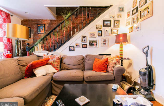 535 E GIRARD AVENUE photos photos