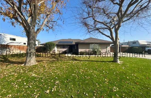 Charming 3 Bed/2 Bath NW Bakersfield Home w/ Solar, RBP $0 Deposit Option photos photos Charming 3 Bed/2 Bath NW Bakersfield Home w/ Solar, RBP $0 Deposit Option photos photos