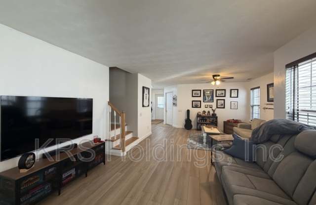 5525 Port Royal Drive Gallery 3