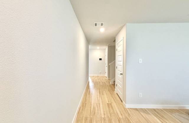 Spacious 5 Bedroom House in Cleveland Gallery 4