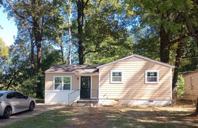 4590 Range Line photos photos