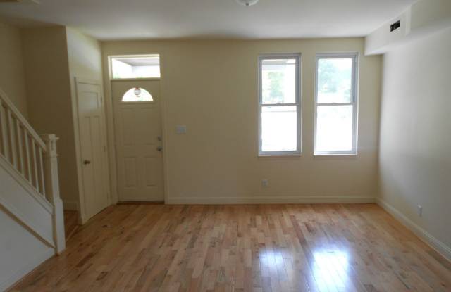 3534 Ellerslie Avenue Gallery 2