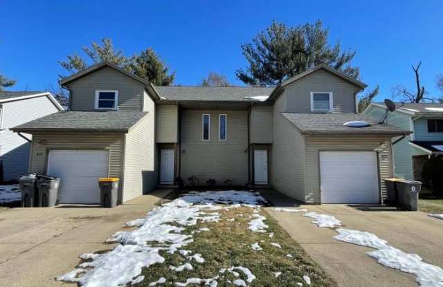 421 S Village Ct photos photos