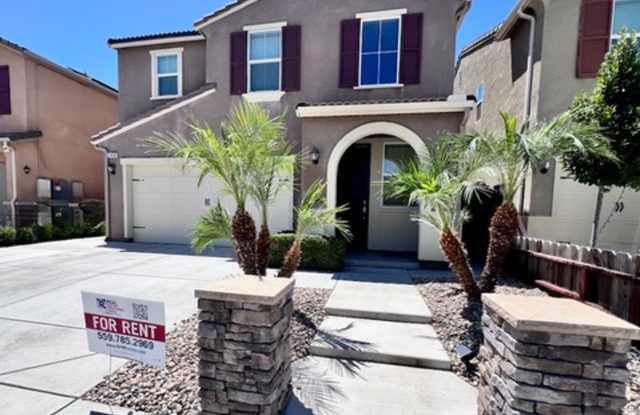 $2,450 Ashlan  Leonard, 3 Bedroom Home - Del Monte Ave, Clovis photos photos