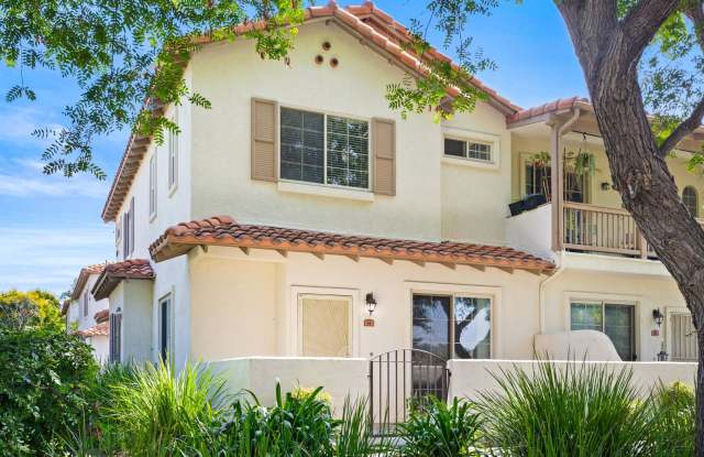 Beautiful townhome in the desirable Rancho Rose community in Jeffries Ranch! Gallery 3