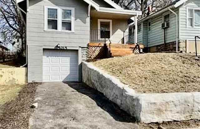 Cute Midtown 2 Bedroom Home For Rent! Gallery 3