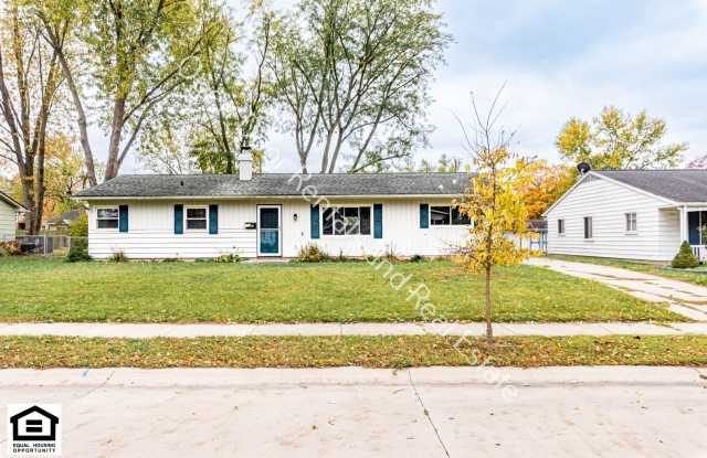 3 bedroom home now available!! - 1727 Maplewood Road, Fort Wayne, IN 46819
