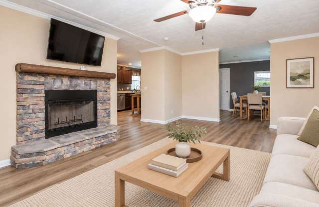 Country Charm, City Convenience—Your Gallatin Retreat Gallery 3