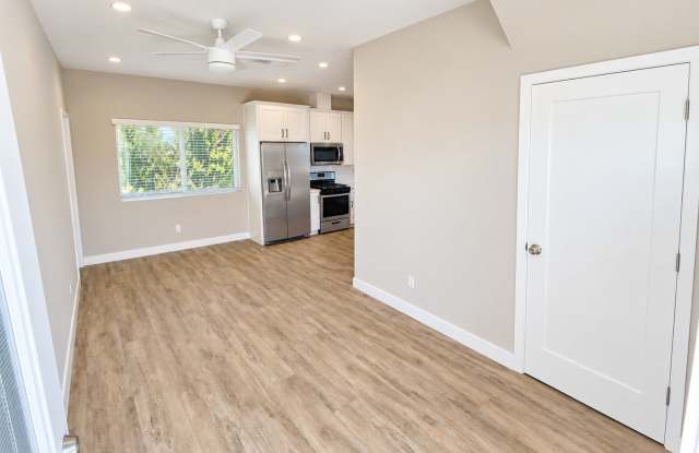 4BD/2BA with designated yard space! Gallery 4