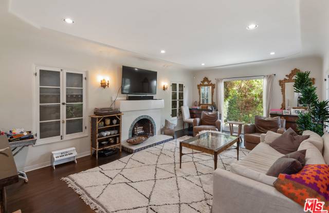 341 N CROFT AVE - 341 North Croft Avenue, Los Angeles, CA 90048