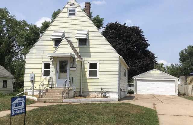 2113 Oakland Avenue East photos photos 2113 Oakland Avenue East photos photos