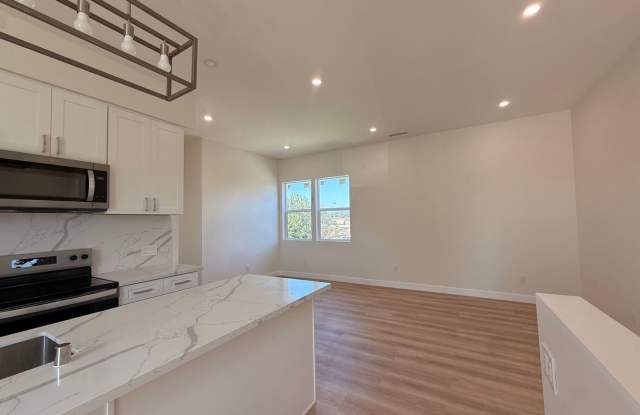 Built in 2026!! 4 Bed / 2 Bath Home on Ewing (Near Campus) Gallery 4