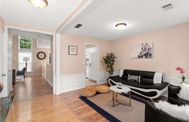 13601 Weycroft Circle Gallery 2