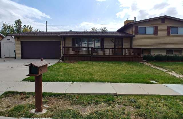 Awesome 4 Bed 2.5 Bath House photos photos