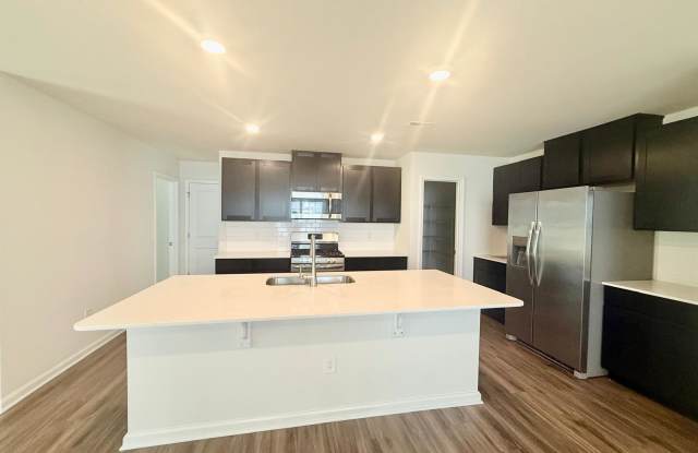 2834 Oldfield Drive Gallery 3