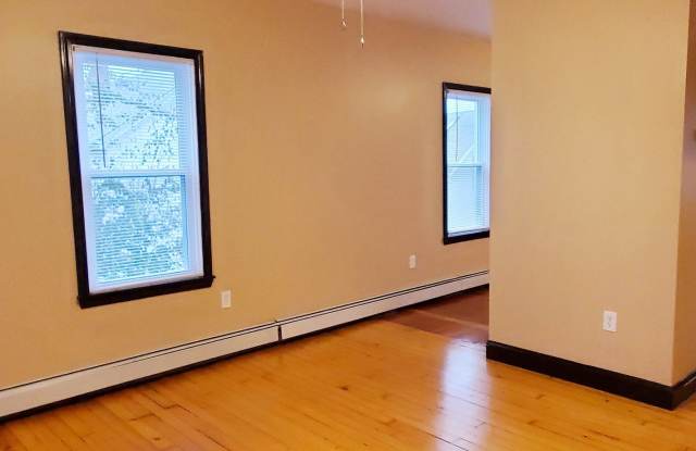 572 Bradford Avenue - 2 Gallery 1