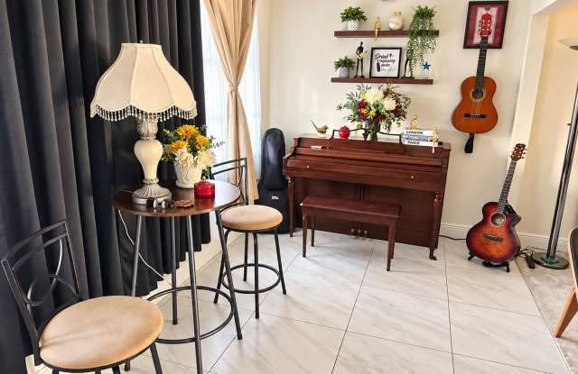 ROOM WITH PRIVATE BATHROOM FOR RENT – ST. PETERSBURG, FL Gallery 3
