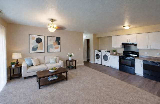 Fox Brook Apartments Gallery 2