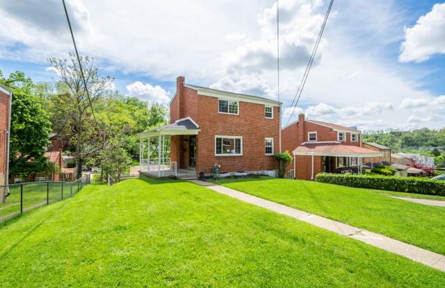 AVAILABLE JUNE 1ST!! STUNNING 3 BEDROOM IN STANTON HEIGHTS!! photos photos
