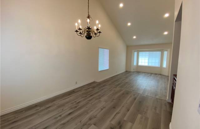 19435 Branding Iron Road Gallery 4