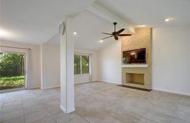 12603 Blackfoot TRL Gallery 3