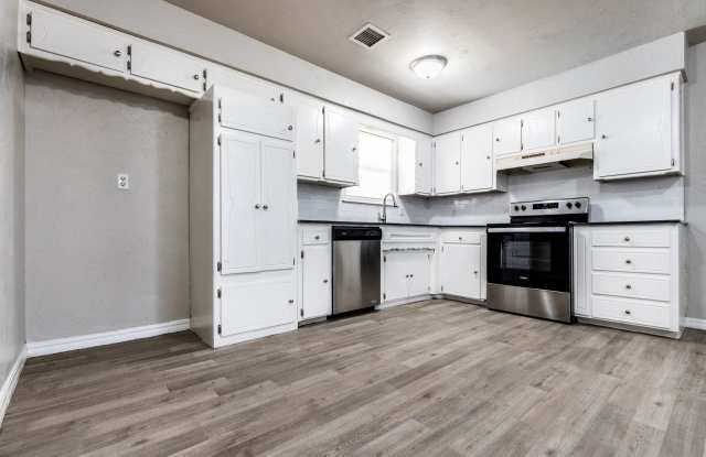 617 Queensboro Place Gallery 2