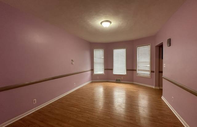 681 Lincoln Avenue Gallery 3