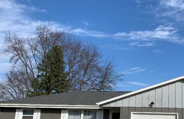 250 Westridge Road - 250 Westridge Road, Janesville, WI 53548