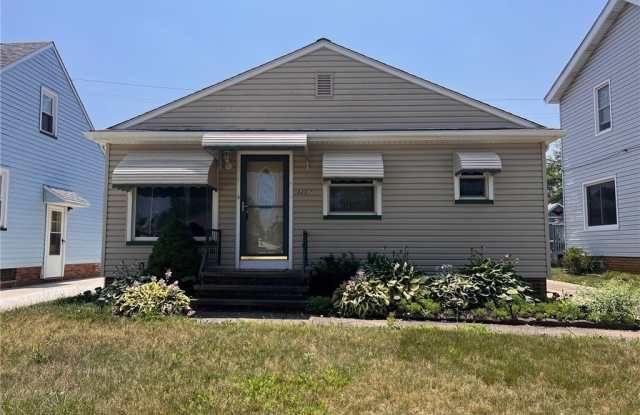 3207 Wellington Avenue photos photos