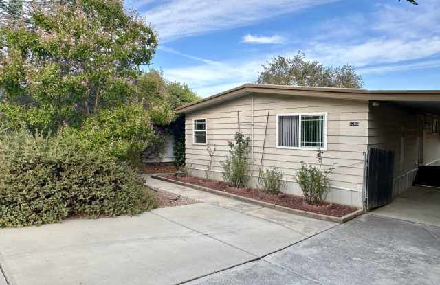 Heritage Ranch 3 Bedroom 2 Bathroom Single Family Home AVAILABLE 10/5/2026!! *DO NOT DISTURB TENANTS* Gallery 1