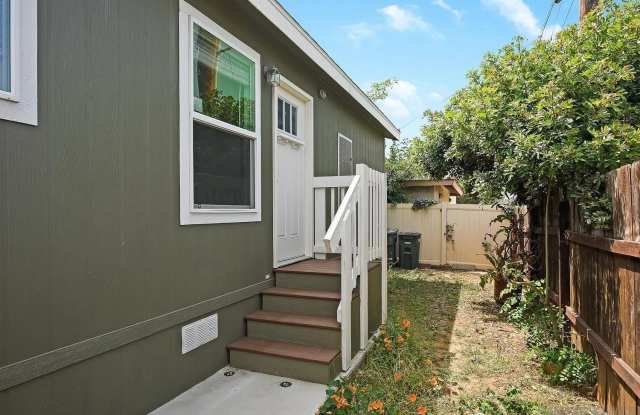 1104 Florence St photos photos