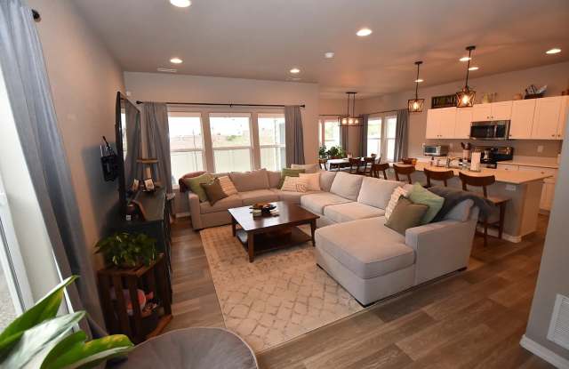 4431 Gneiss Loop Gallery 4