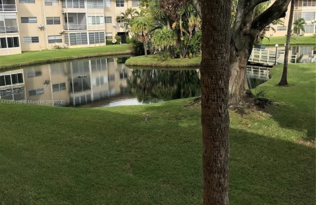 5041 W Oakland park blvd - 5041 West Oakland Park Boulevard, Lauderdale Lakes, FL 33313 5041 W Oakland park blvd - 5041 West Oakland Park Boulevard, Lauderdale Lakes, FL 33313