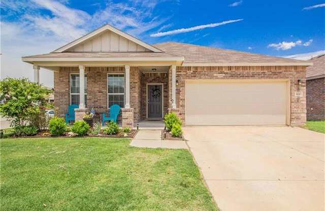 424 Mariscal Place - 424 Mariscal Pl, Fort Worth, TX 76131