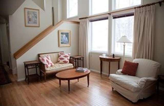 1906 Hockley Dr Gallery 3