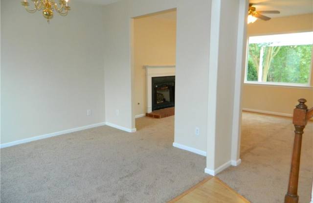 513 Whisper Walk Gallery 2