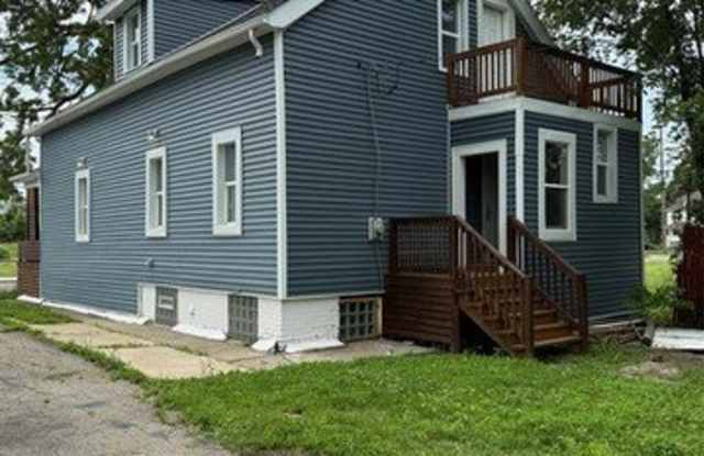 8857 Charlevoix Street Gallery 2