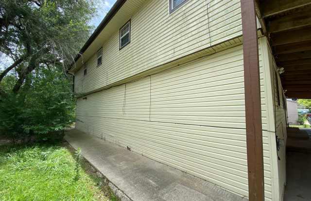 Exceptional Value! Spacious 4-Bedroom, 3-Bath Home with 2,742 Sq. Ft. – Only $1,350/Month photos photos