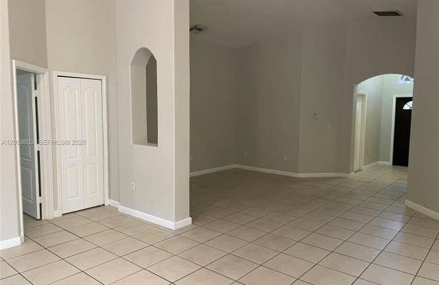 2296 Southwest 156th Court Gallery 4