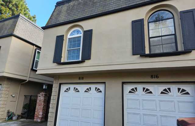 Superb Location for this Spacious 2 Bedroom 1.5 Bath Campbell Townhouse photos photos